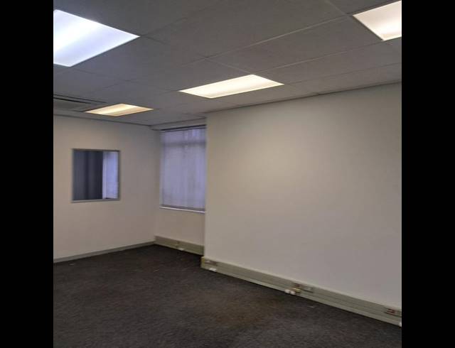 BUSINESS PROPERTY TO RENT IN HUMERAIL